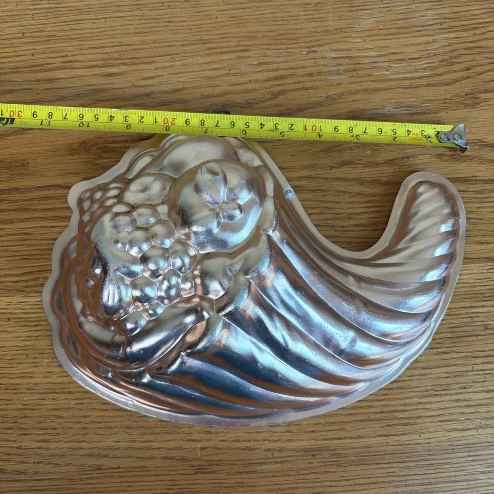 Vintage 1963 A.H.C. Cornucopia Copper Tone Aluminum 5 Cup Jello Cake Mold Pan